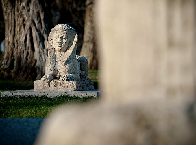 <p>Sphinx dans le parc de Château Mouton Rothschild.</p>
