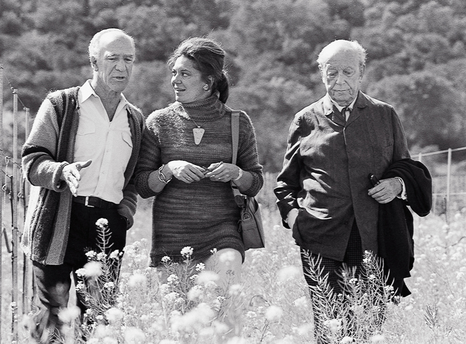 <p>From left to right : Robert Mondavi, the Baroness Philippine de Rothschild and her father the Baron Philippe de Rothschild in California.</p>
